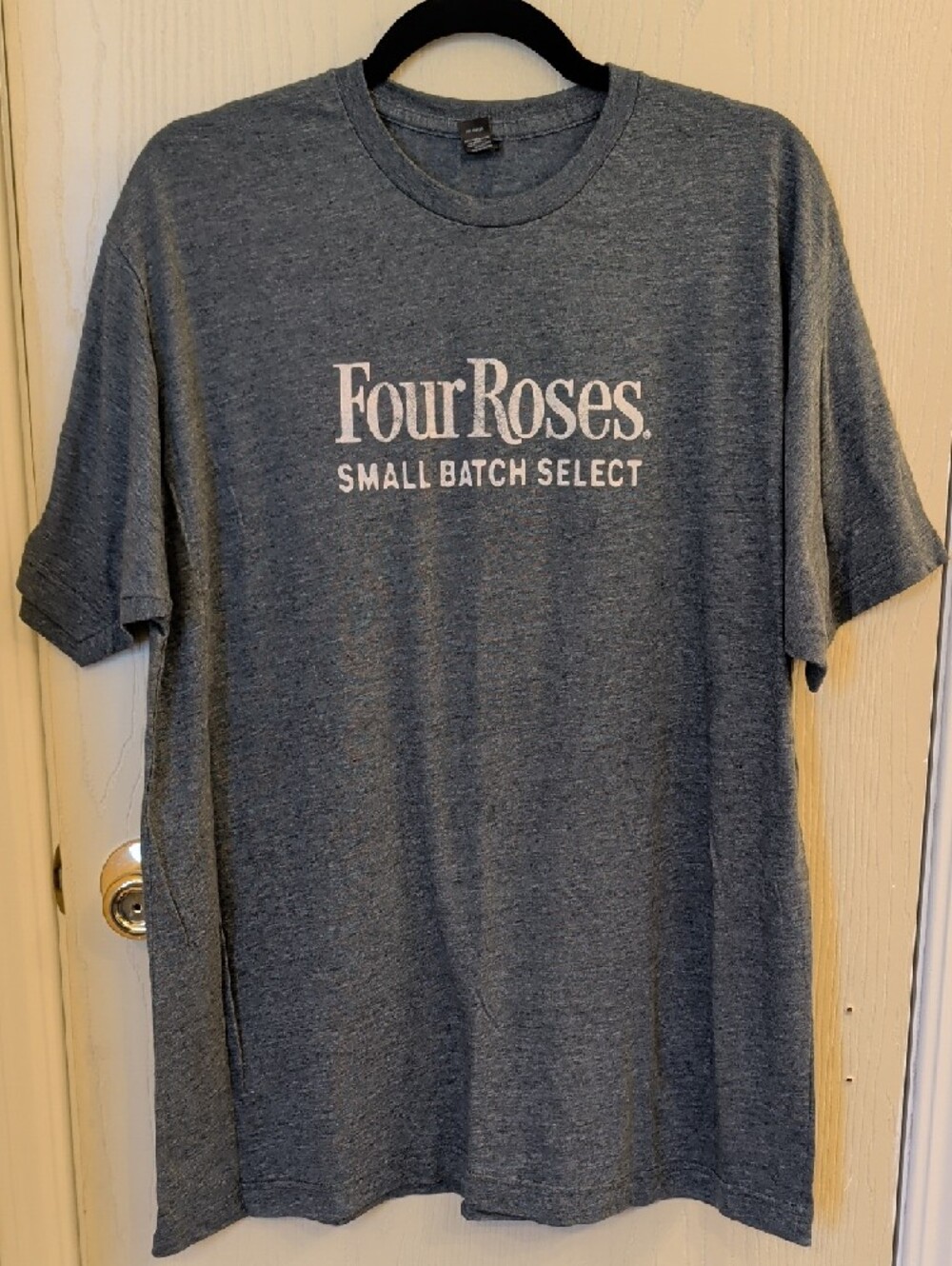 Four Roses Small Batch Select Gray Logo Tee Bundle XL NWOT - Picture 3 of 7